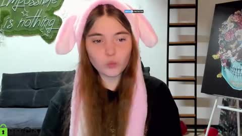 Snapshot of miraa_bloom chatting on 03/26/26, 03:39 miraa_bloom online show from 03/26/26, 03:39