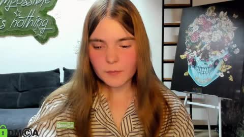 Snapshot of miraa_bloom chatting on 03/31/26, 03:01 miraa_bloom online show from 03/31/26, 03:01