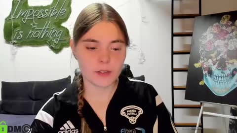 Snapshot of miraa_bloom chatting on 04/19/26, 02:05 miraa_bloom online show from 04/19/26, 02:05