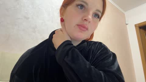 Snapshot of miraeve chatting on 11/19/25, 08:42 Eve online show from 11/19/25, 08:42