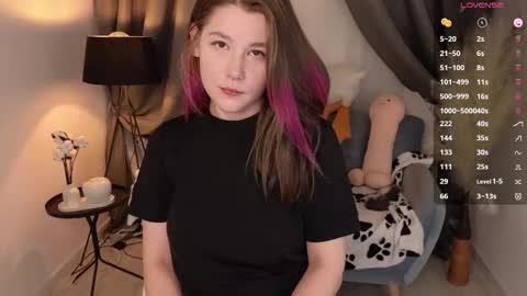 Snapshot of mirafalls chatting on 10/11/25, 06:23 Mira online show from 10/11/25, 06:23