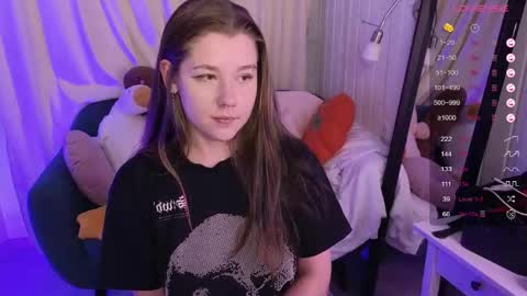 Snapshot of mirafalls chatting on 05/27/26, 01:57 Mira online show from 05/27/26, 01:57
