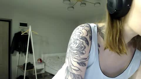 Mira online show from 02/16/26, 07:54