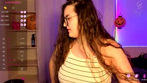 Snapshot of miraluccian chatting on 11/04/25, 09:03 miraluccian online show from 11/04/25, 09:03