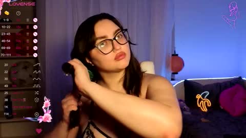 Snapshot of miraluccian chatting on 12/17/25, 03:45 miraluccian online show from 12/17/25, 03:45