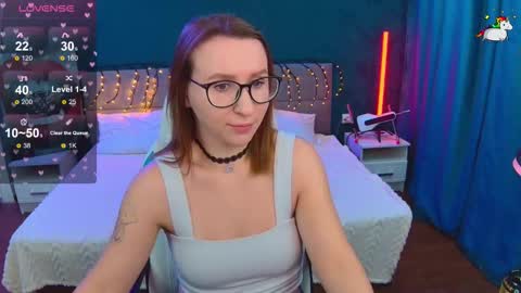 Snapshot of miralush chatting on 12/17/25, 12:16 Mira online show from 12/17/25, 12:16