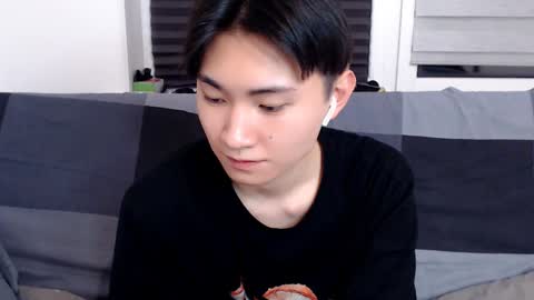 Snapshot of miram_yoo chatting on 01/13/25, 08:48 online show from 01/13/25, 08:48