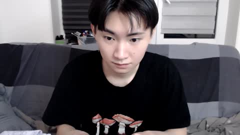 Snapshot of miram_yoo chatting on 01/18/25, 10:49 online show from 01/18/25, 10:49