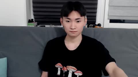 Snapshot of miram_yoo chatting on 02/09/25, 08:45 online show from 02/09/25, 08:45