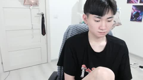 Snapshot of miram_yoo chatting on 02/16/25, 02:20 online show from 02/16/25, 02:20