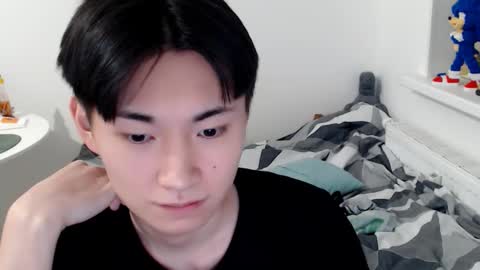 Snapshot of miram_yoo chatting on 10/13/25, 02:55 online show from 10/13/25, 02:55