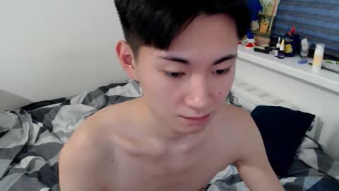 Snapshot of miram_yoo chatting on 10/25/25, 07:05 online show from 10/25/25, 07:05