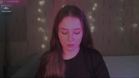 Kira online show from 02/06/25, 09:17