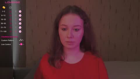 Kira online show from 10/02/25, 10:44