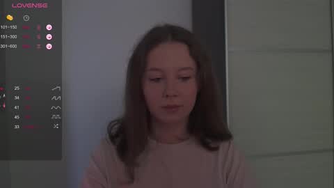 Kira online show from 10/09/25, 11:08