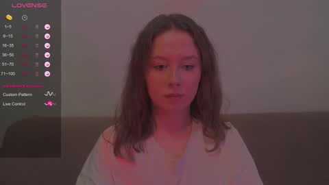 Kira online show from 10/10/25, 02:16