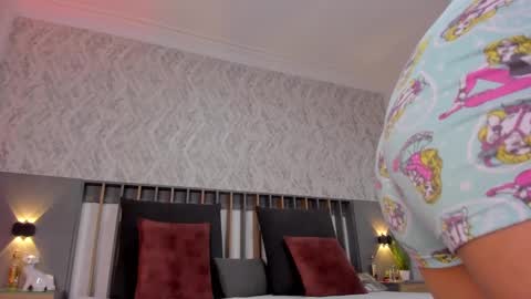 Miranda online show from 02/04/25, 05:21