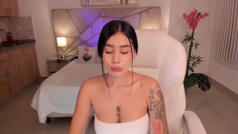 Snapshot of miranda_crawfor chatting on 03/03/26, 05:35 miranda_crawfor online show from 03/03/26, 05:35