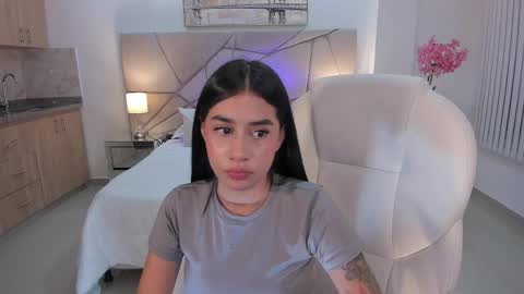 Snapshot of miranda_crawfor chatting on 03/11/26, 04:18 miranda_crawfor online show from 03/11/26, 04:18