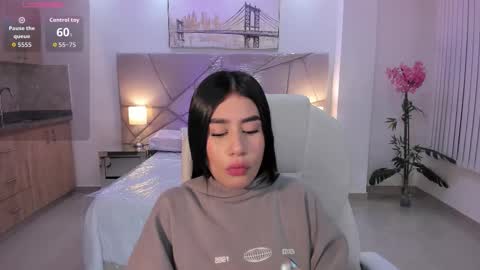 Snapshot of miranda_crawfor chatting on 03/21/26, 02:27 miranda_crawfor online show from 03/21/26, 02:27