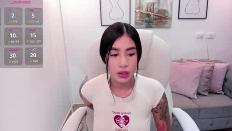 Snapshot of miranda_crawfor chatting on 04/07/26, 03:40 miranda_crawfor online show from 04/07/26, 03:40