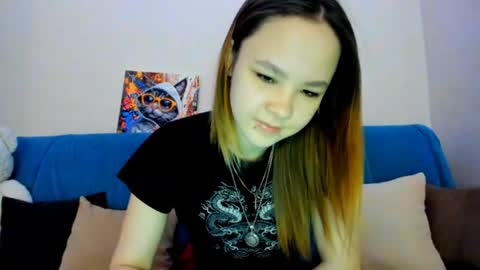 Snapshot of miranda_holms chatting on 06/19/26, 03:11 miranda_holms online show from 06/19/26, 03:11