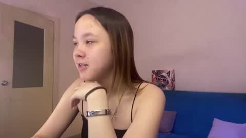 Snapshot of miranda_holms chatting on 07/08/26, 05:01 miranda_holms online show from 07/08/26, 05:01