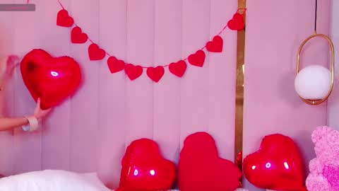 Mira online show from 02/11/26, 06:40