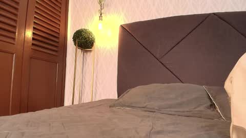 Miranda online show from 11/25/25, 12:16