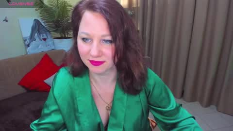 Snapshot of mirandadyson chatting on 03/12/25, 04:35 MirandaDyson online show from 03/12/25, 04:35