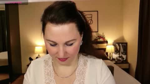 Snapshot of mirandadyson chatting on 03/25/26, 04:02 MirandaDyson online show from 03/25/26, 04:02