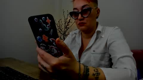 mirandagill online show from 02/25/25, 08:36