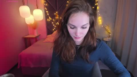 Snapshot of mirandaglow chatting on 12/27/24, 05:42 Miranda online show from 12/27/24, 05:42