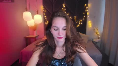 Snapshot of mirandaglow chatting on 12/27/24, 08:56 Miranda online show from 12/27/24, 08:56