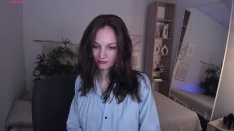 Snapshot of mirandaglow chatting on 04/18/26, 06:06 Miranda online show from 04/18/26, 06:06