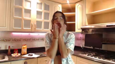 Miranda Larsson online show from 05/15/26, 12:45