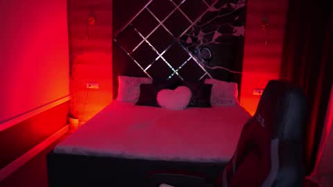 Snapshot of mirandawarm chatting on 09/21/25, 07:15 Miranda online show from 09/21/25, 07:15