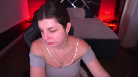 Snapshot of mirandawarm chatting on 10/23/25, 05:18 Miranda online show from 10/23/25, 05:18