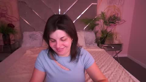 Snapshot of mirandawarm chatting on 02/03/26, 05:49 Miranda online show from 02/03/26, 05:49