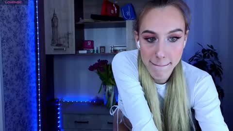 Snapshot of miraraid chatting on 03/10/25, 05:54 miraraid online show from 03/10/25, 05:54