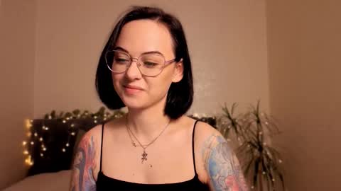 MiraSkyy online show from 11/29/25, 03:48