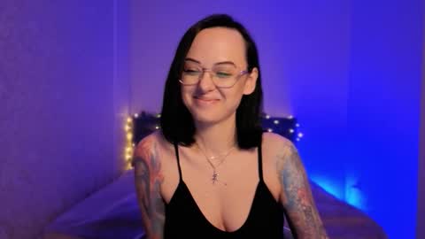 Snapshot of miraskyy chatting on 03/19/26, 04:00 MiraSkyy online show from 03/19/26, 04:00