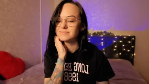 Snapshot of miraskyy chatting on 06/25/26, 10:36 MiraSkyy online show from 06/25/26, 10:36