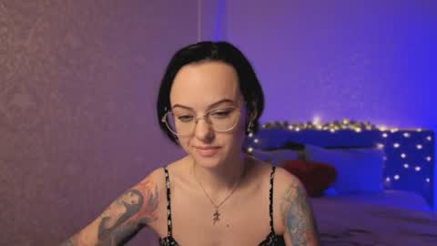 Snapshot of miraskyy chatting on 07/18/26, 06:01 MiraSkyy online show from 07/18/26, 06:01