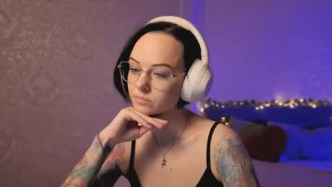 Snapshot of miraskyy chatting on 07/27/26, 05:42 MiraSkyy online show from 07/27/26, 05:42