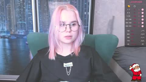 Snapshot of miray_kuriyama chatting on 12/30/24, 03:46 Kira online show from 12/30/24, 03:46