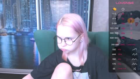 Snapshot of miray_kuriyama chatting on 01/05/25, 06:02 Kira online show from 01/05/25, 06:02