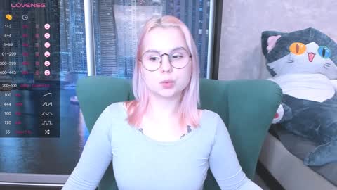 Snapshot of miray_kuriyama chatting on 01/10/25, 12:38 Kira online show from 01/10/25, 12:38