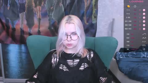 Snapshot of miray_kuriyama chatting on 01/24/25, 09:58 Kira online show from 01/24/25, 09:58