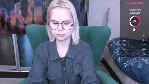 Snapshot of miray_kuriyama chatting on 02/03/25, 12:47 Kira online show from 02/03/25, 12:47